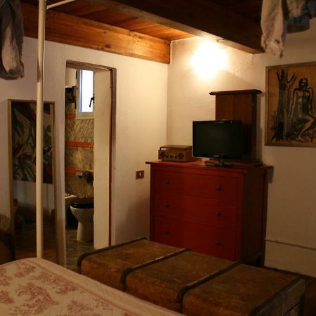 Central Apartment With Garden Милан Экстерьер фото